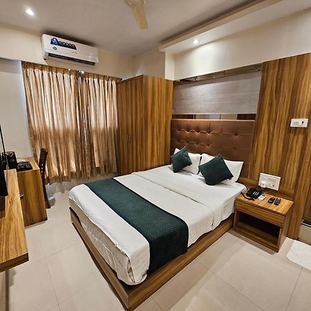 Hotel Bkc Garden - Near Us Embassy Bkc Mumbai Exterior photo