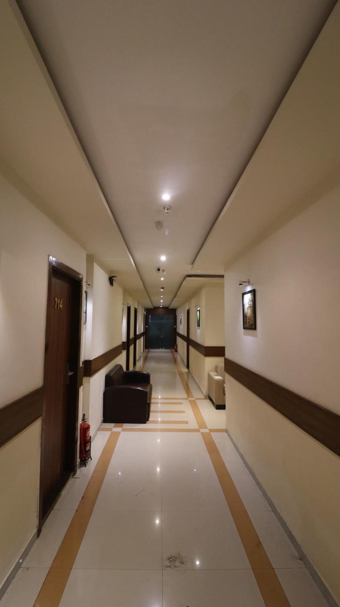 Hotel Bkc Garden - Near Us Embassy Bkc Mumbai Exterior photo
