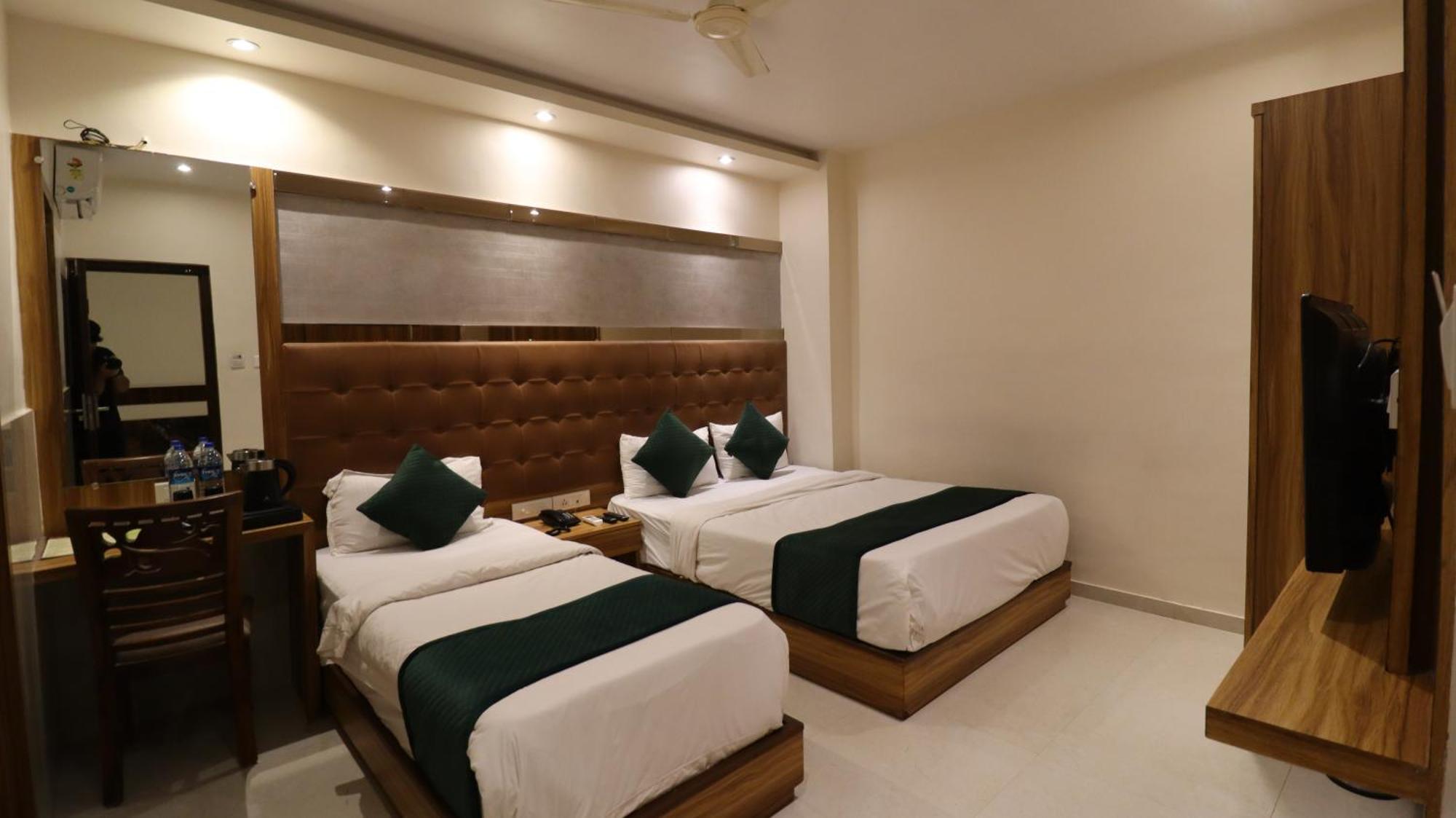 Hotel Bkc Garden - Near Us Embassy Bkc Mumbai Exterior photo