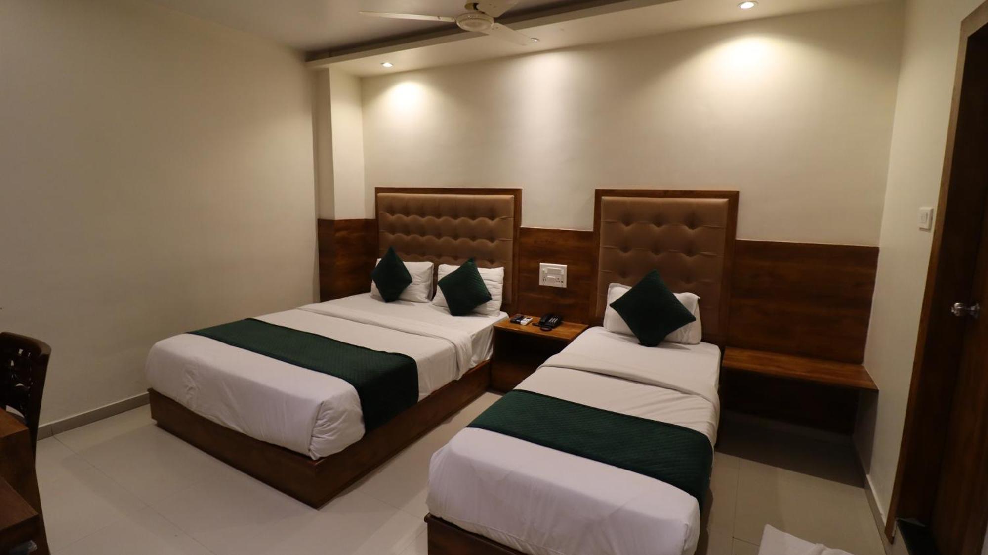 Hotel Bkc Garden - Near Us Embassy Bkc Mumbai Exterior photo
