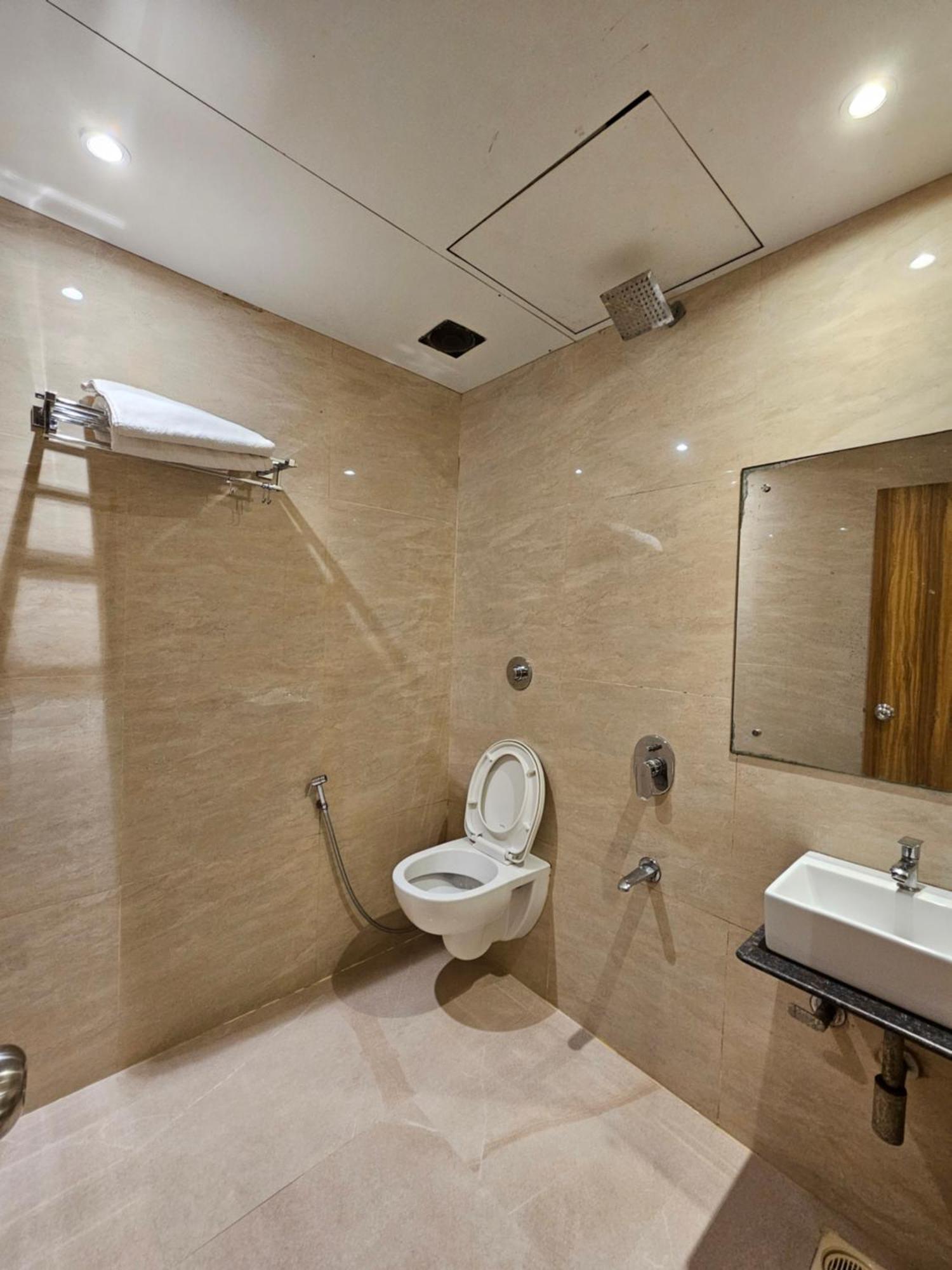 Hotel Bkc Garden - Near Us Embassy Bkc Mumbai Exterior photo