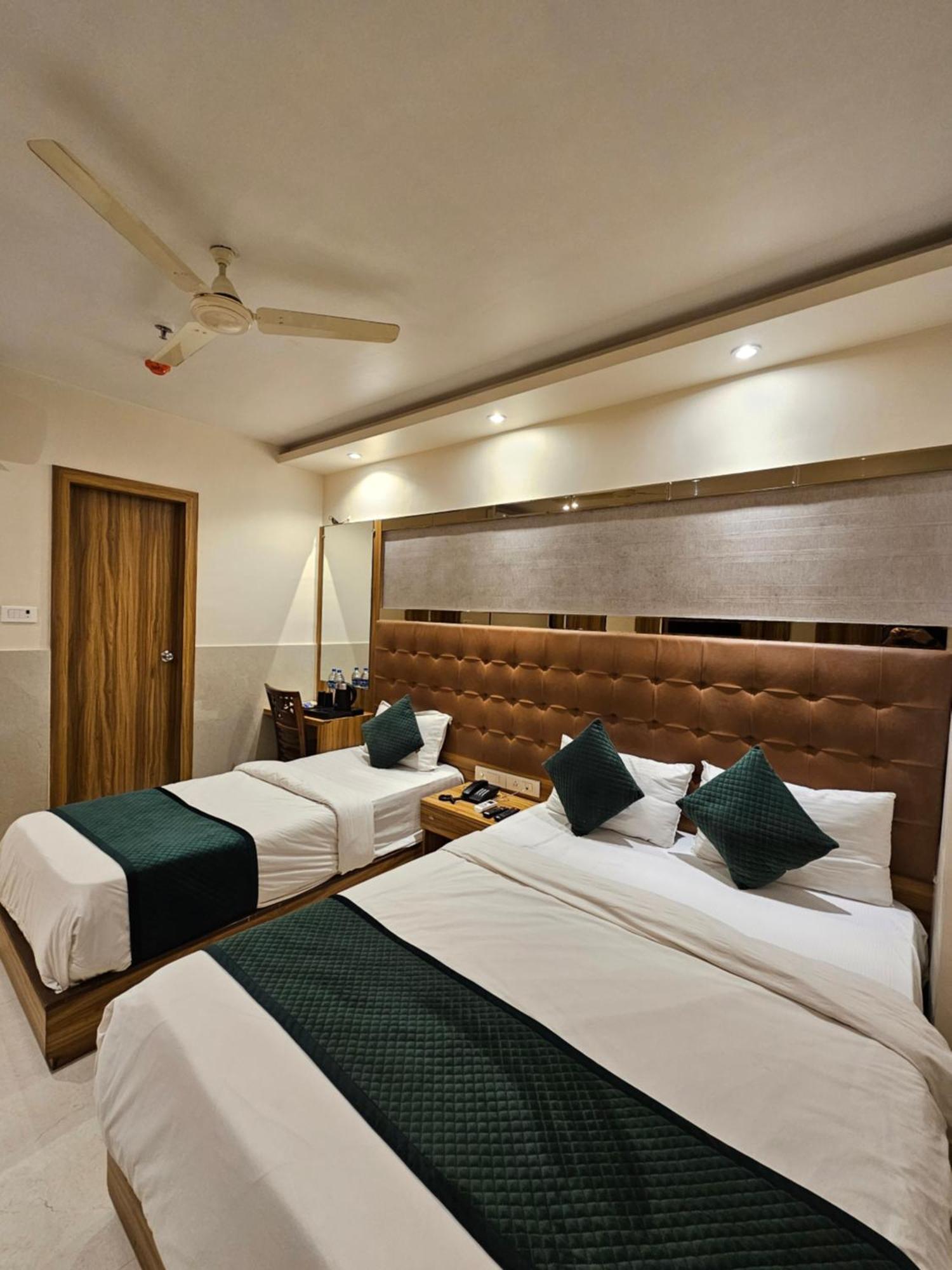 Hotel Bkc Garden - Near Us Embassy Bkc Mumbai Exterior photo