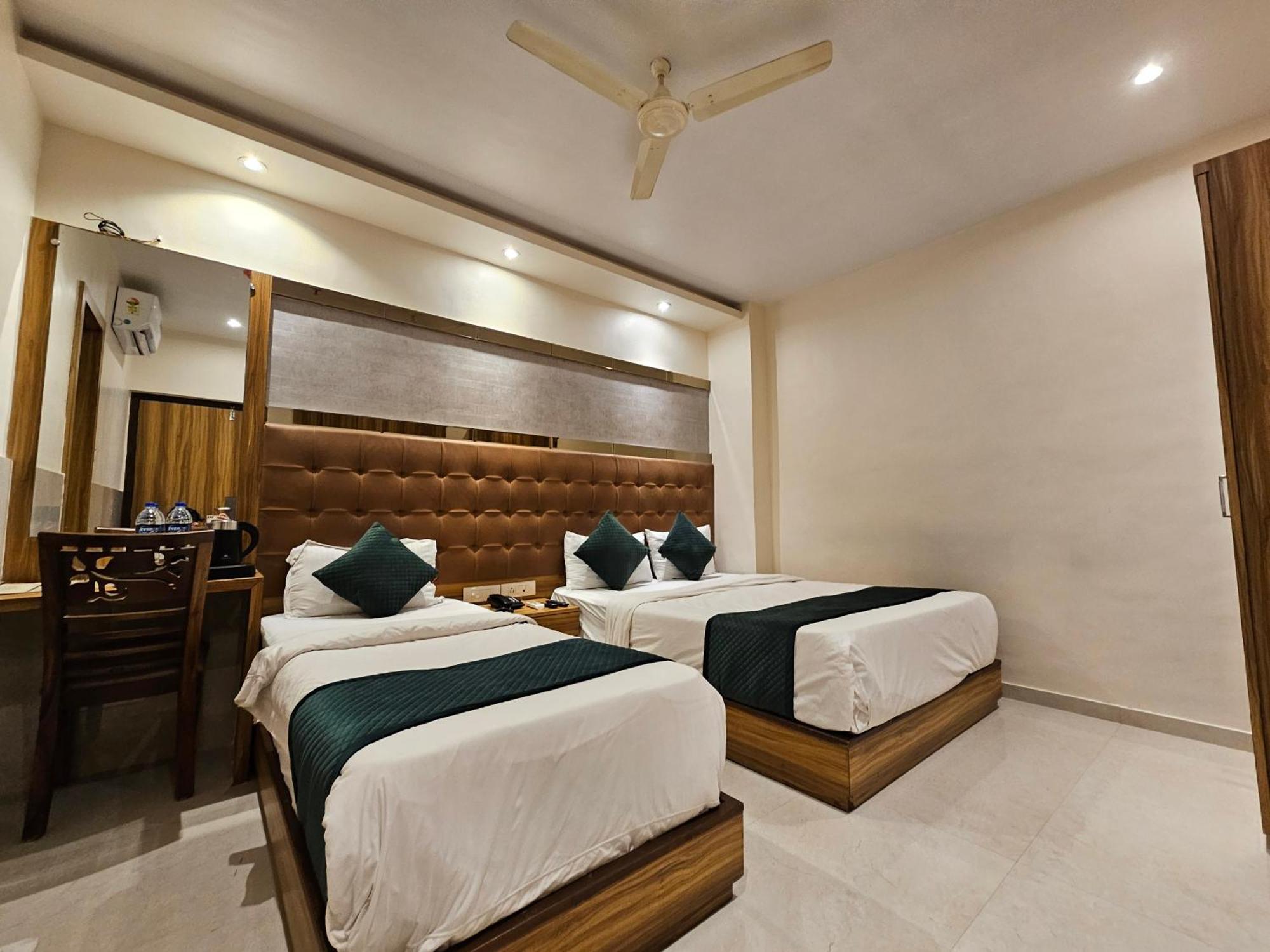 Hotel Bkc Garden - Near Us Embassy Bkc Mumbai Exterior photo